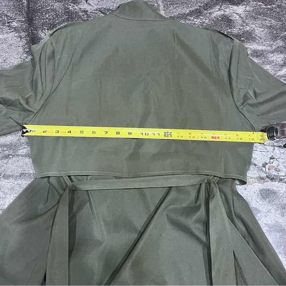 Army Green Trench Coat | Size Medium - Picture 12 of 14